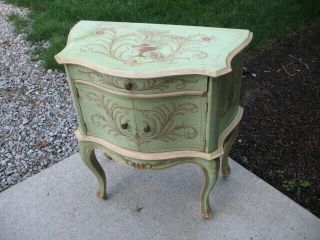 Vintage Italian Florentine Bombe Chest Of Drawers Hollywod Regency Era