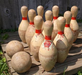 Complete Vintage Solid Select Maple Royal Line Junior Ten Pin 2 Ball Bowling Set