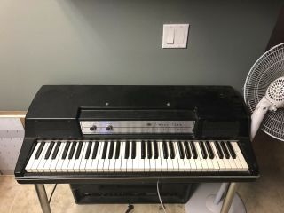 Vintage Wurlitzer Electric Piano Model 200a -